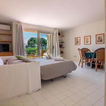 Sea View With Private Garden And Parking! Appartement