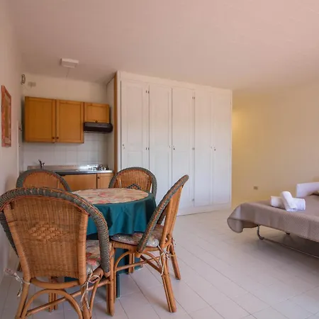 Appartement Sea View With Private Garden And Parking! *