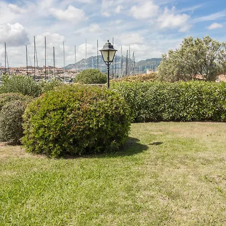 Sea View With Private Garden And Parking! Appartement Porto Rotondo