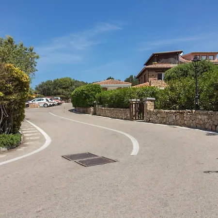 Sea View With Private Garden And Parking! Appartement Porto Rotondo
